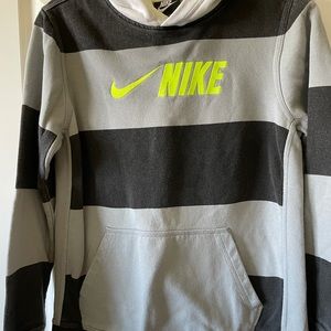 Nike child’s XL pullover